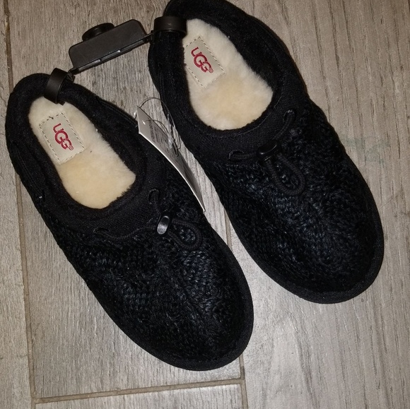 Ugg Slippers - Picture 1 of 3